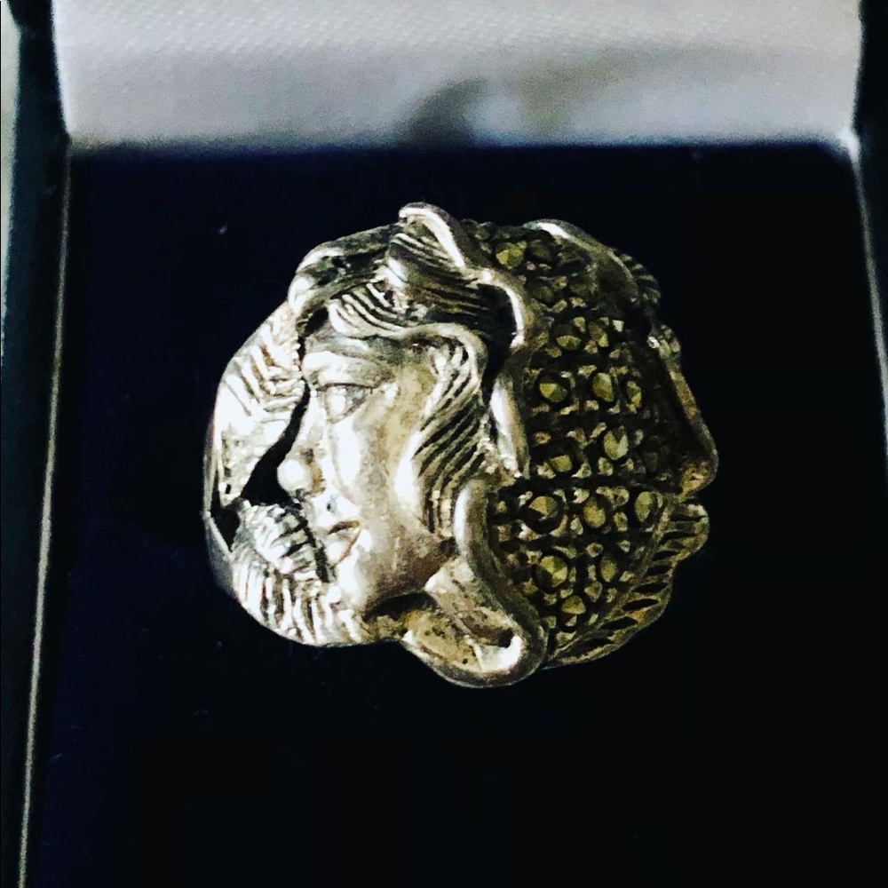 Vintage Sterling Figural Ring - Picture 2 of 7